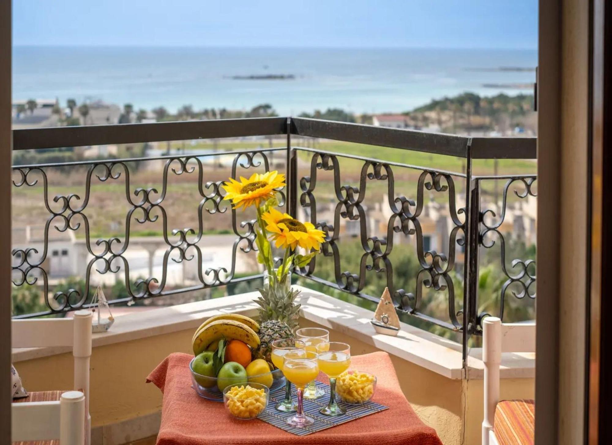 ポルト・チェザーレオ The Sea View Panoramicヴィラ エクステリア 写真